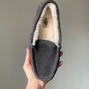 Moccasins fuzzy inside